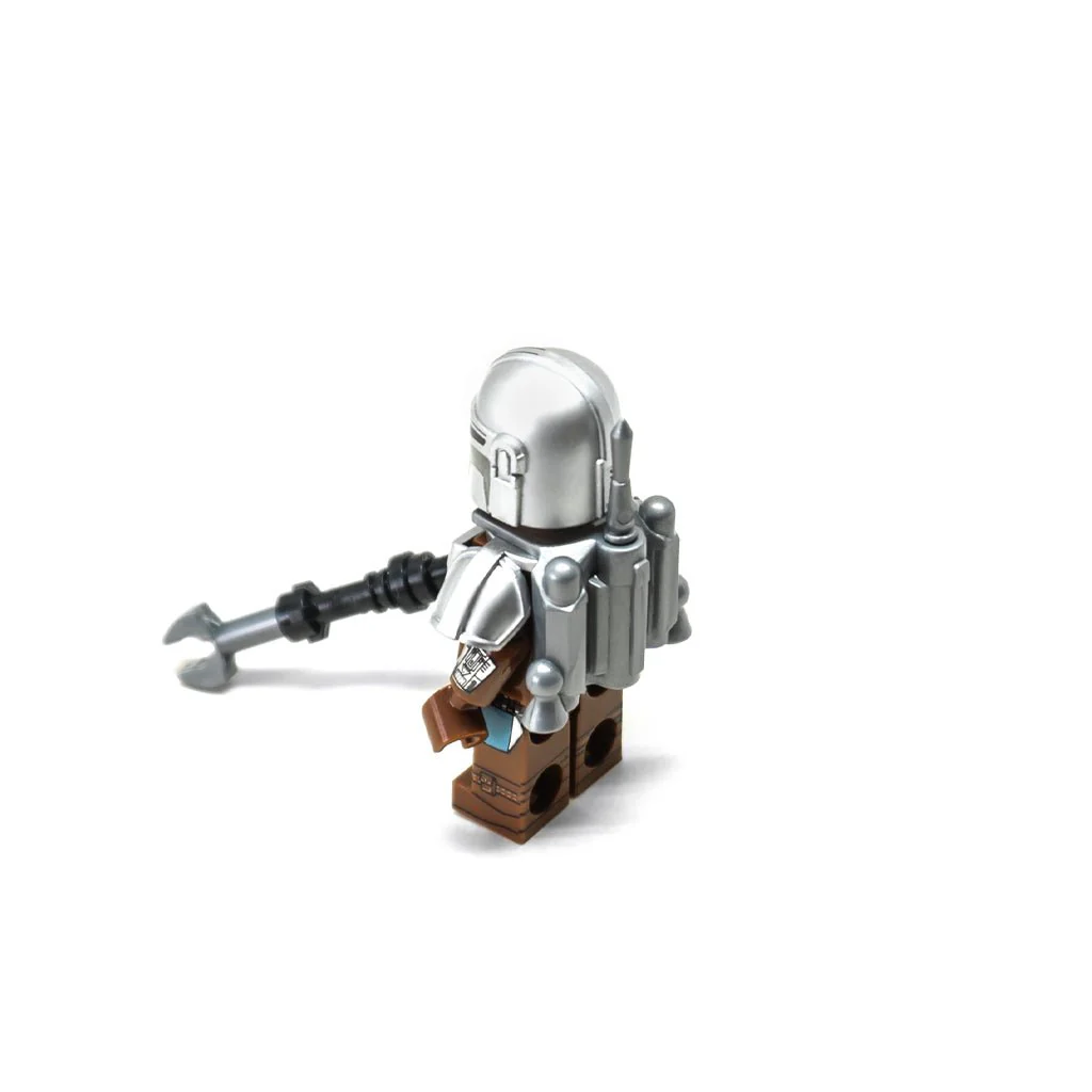 The Mandalorian Mini-Fig - Image 2